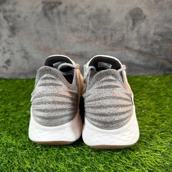 New Balance Fresh Foam Roav Tee Shirt Running Shoes White Grey Womens size 6 - Picture 6 of 13